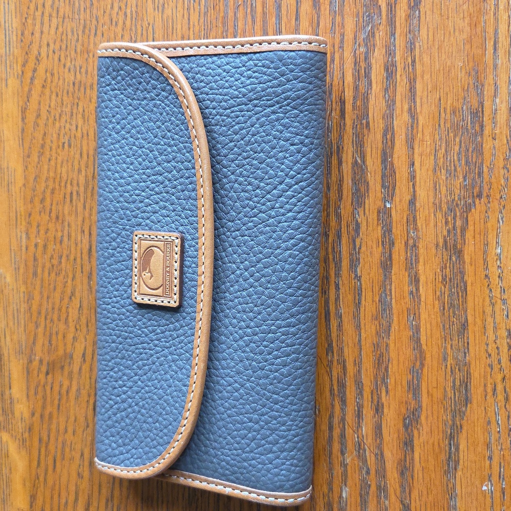 Dooney & Bourke Hobo Elephant Pebble Leather And Matching Wallet - Picture 5 of 7